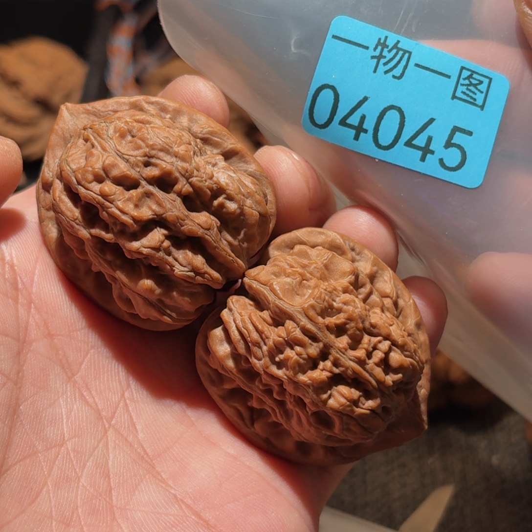 把件文玩核桃赤龙鸡心