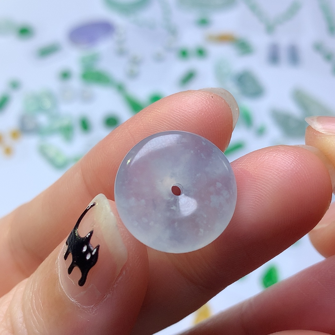 翡翠未镶嵌颈饰扣