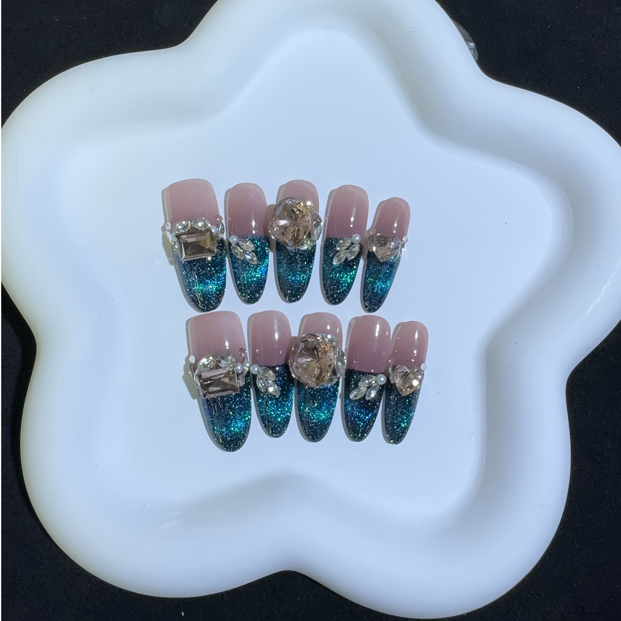 【永夜星河】纯手工穿戴甲爆闪渐变高级感小众显白贵气感美甲片爆款