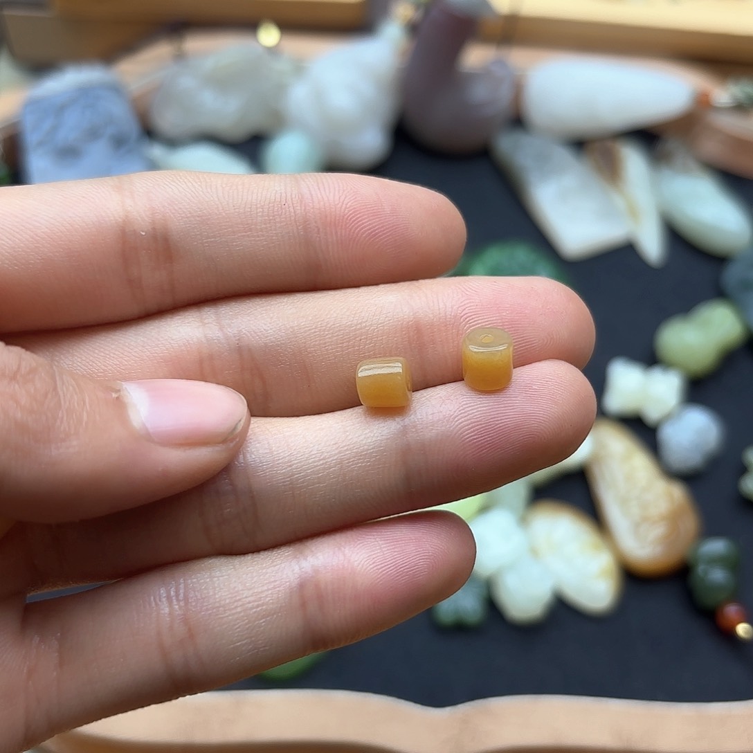 和田玉颈饰未镶嵌朝**拾