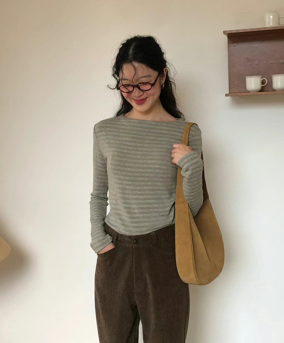 JUJU东大门牛油果色条纹长袖打底