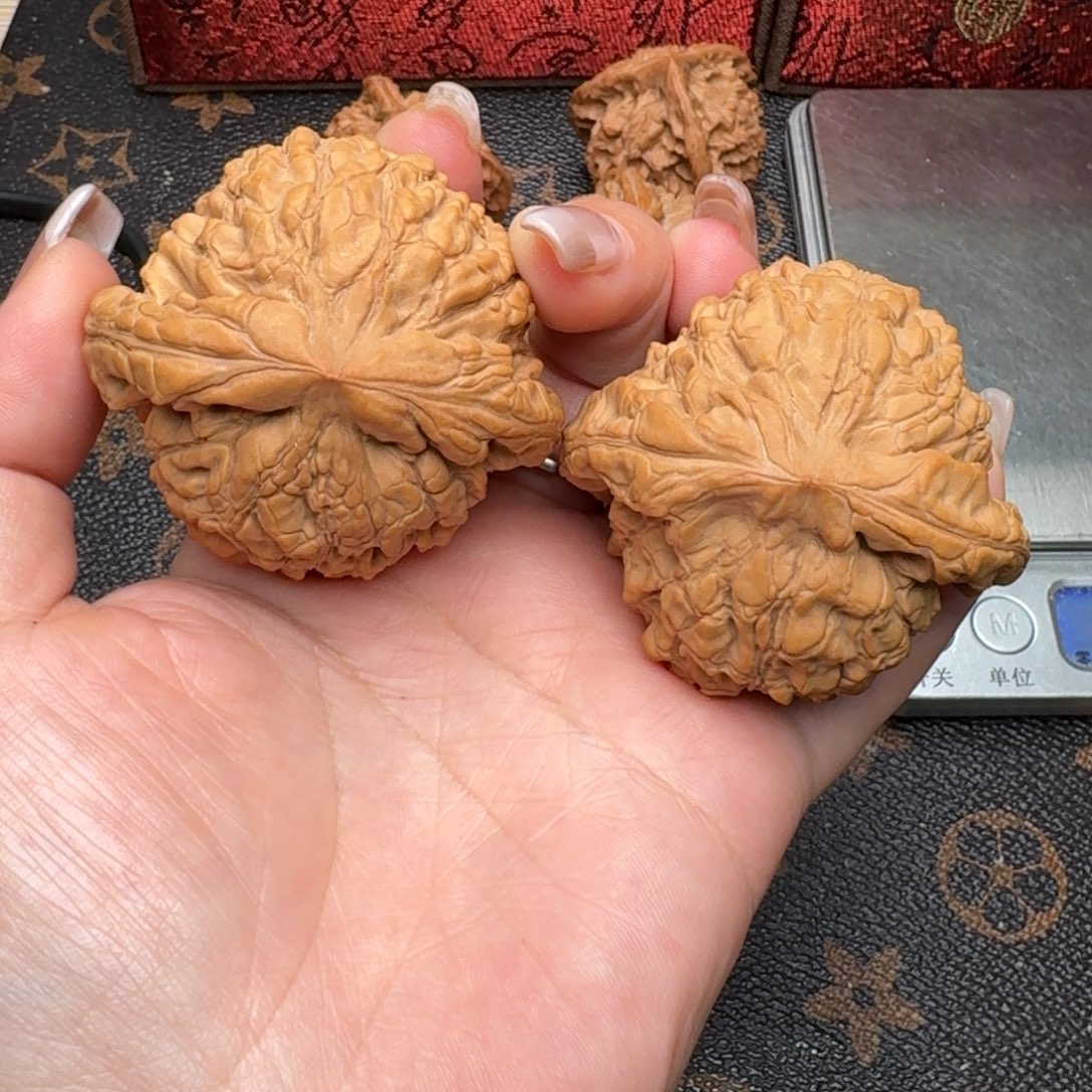 J***F把件文玩核桃53龙鼎G0 67