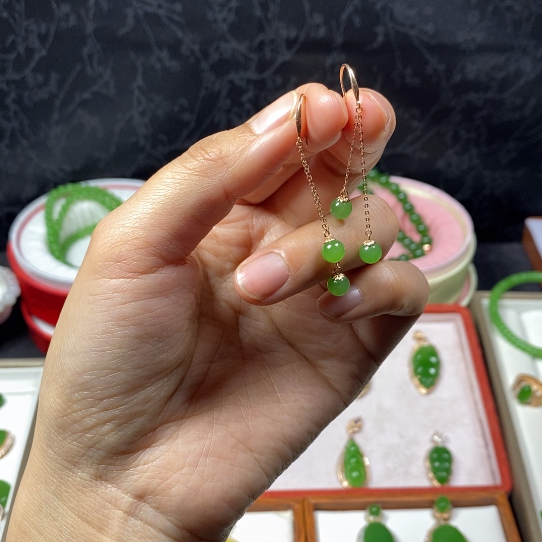 和田玉耳饰18K金镶嵌