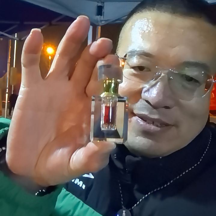 锦缎植物大马士革玫瑰精油