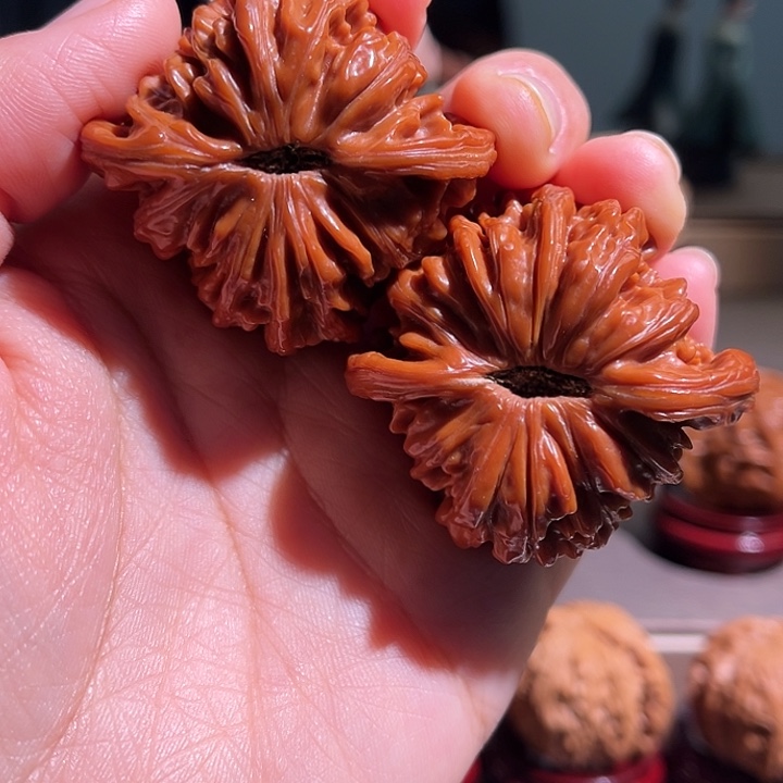 壹***梁文玩核桃吊坠四座楼