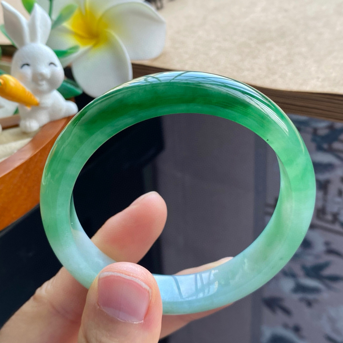 2.25批1063号翡翠手镯55-12.5-7.1正圈深翠绿！高贵中透着沉稳！