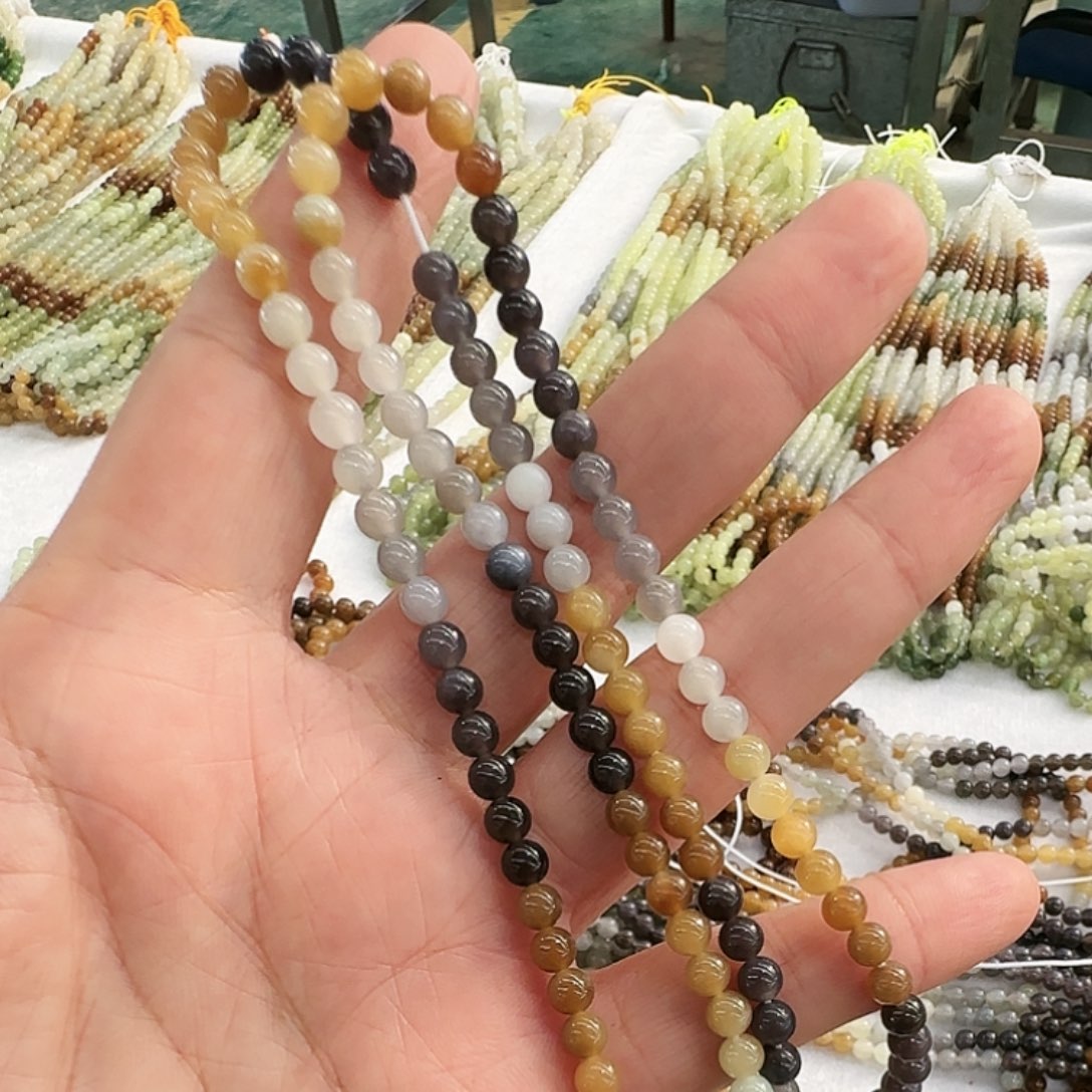 和田玉未镶嵌毛衣链