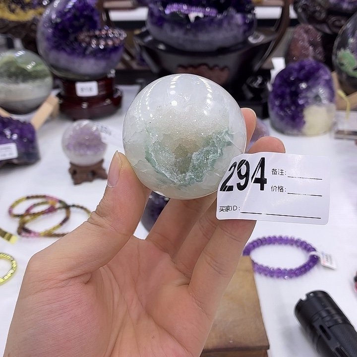 未镶嵌水晶大型摆件（非配饰）