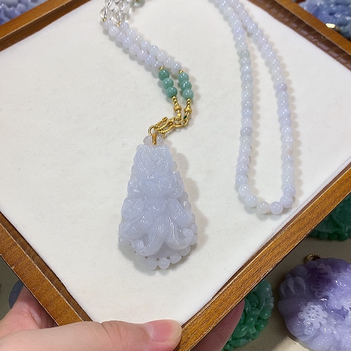 翡翠未镶嵌颈饰翡翠吊坠