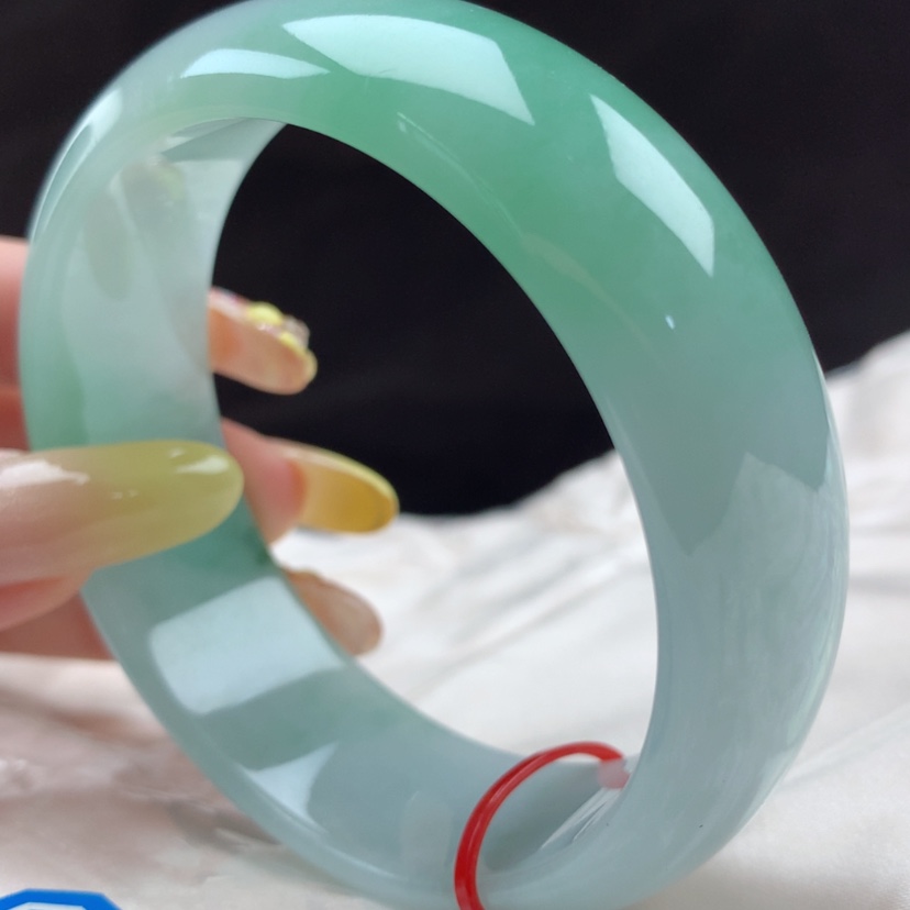 【闪购商品】翡翠手镯未镶嵌97106，