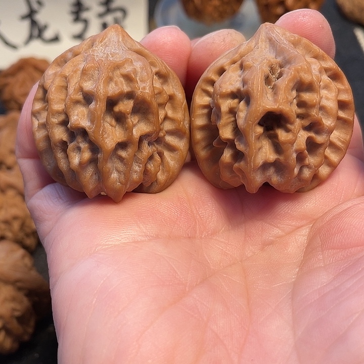 勇***涯把件文玩核桃曹大龙