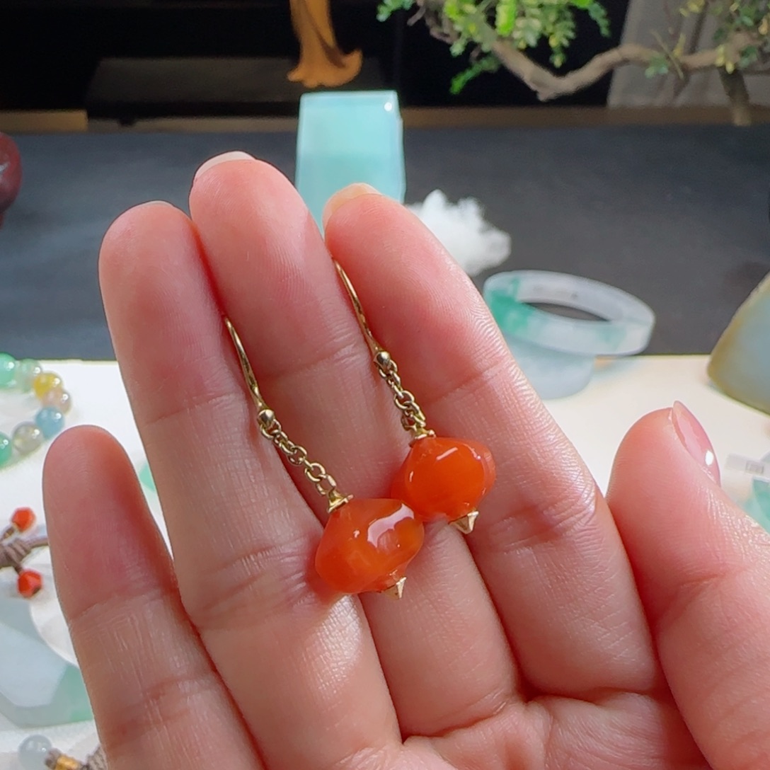 【闪购商品】南红玛瑙手镯18K金镶嵌橦