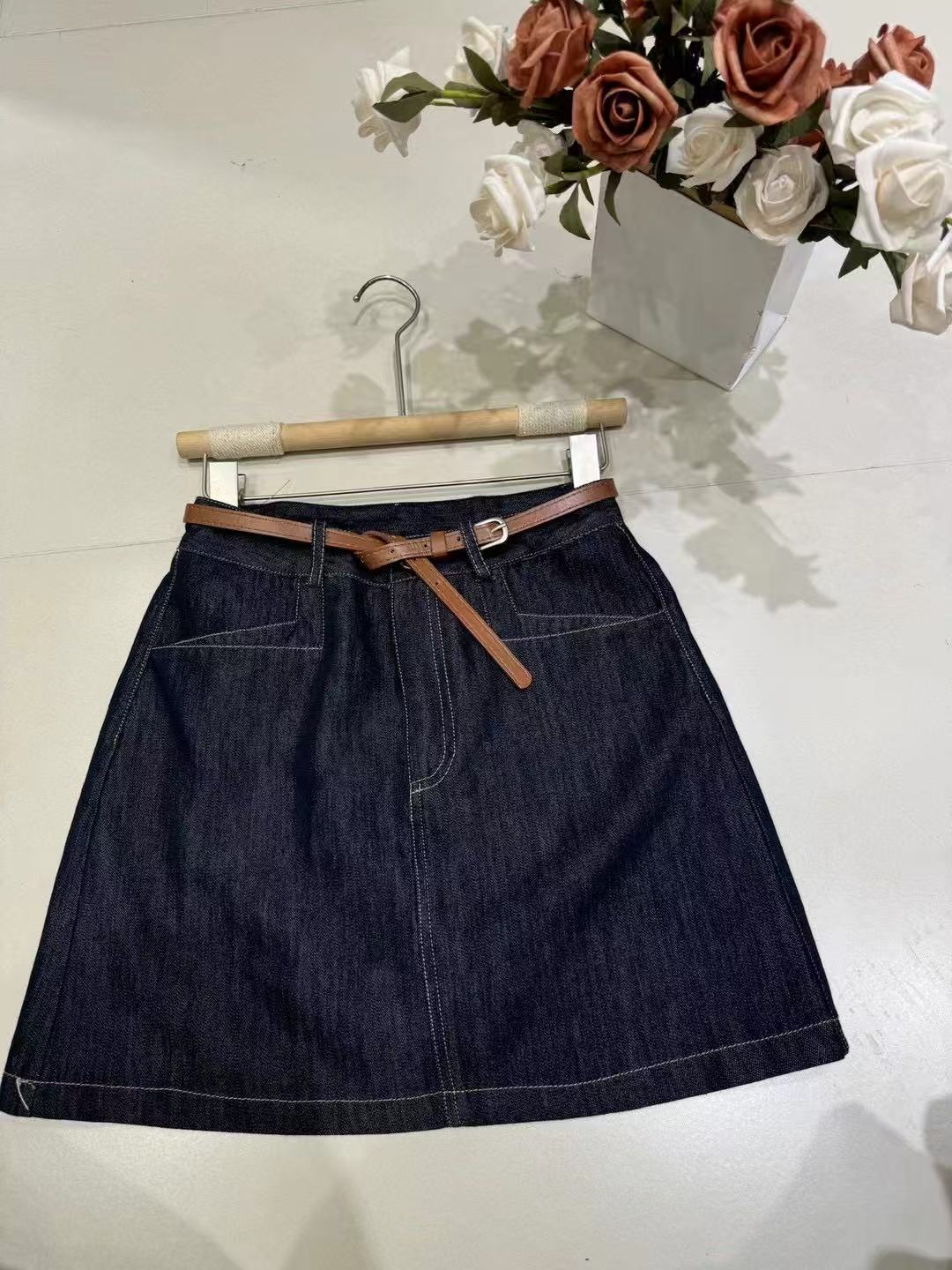 莱塞尔天丝复古深色百搭高腰防走光牛仔包臀半身裙女