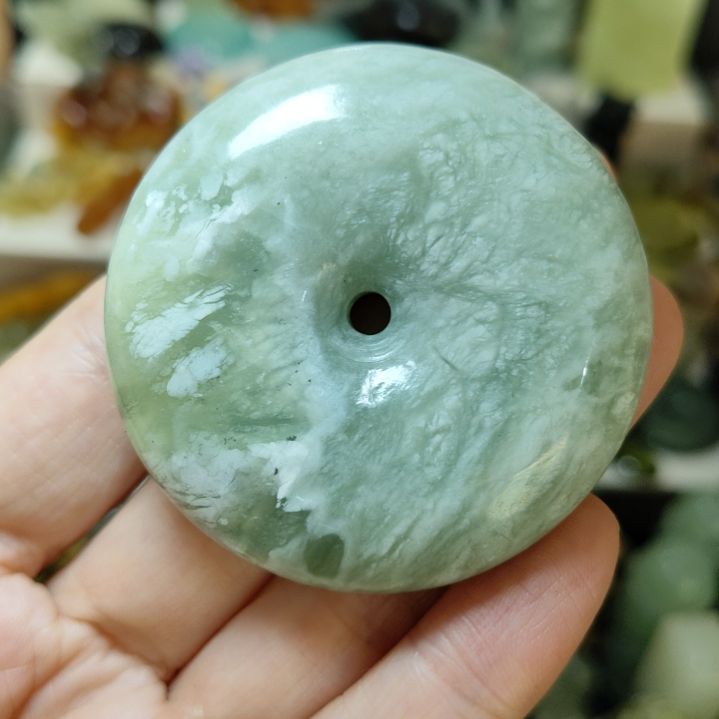 岫玉未镶嵌平安扣