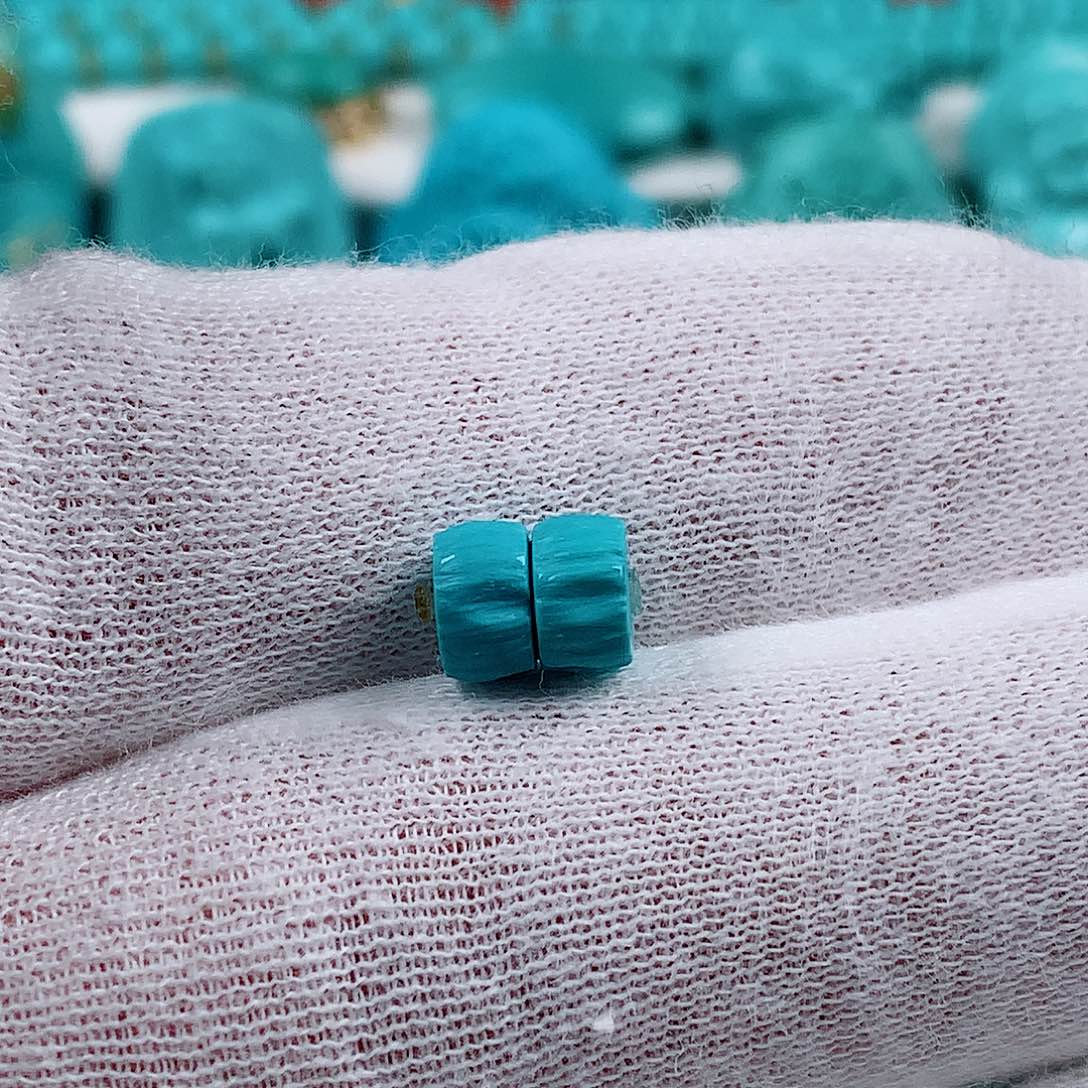 A***t绿松石未镶嵌直切百香6.3mm