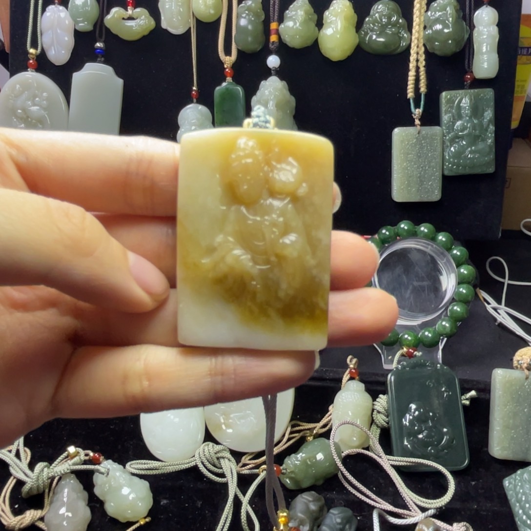 和田玉未镶嵌颈饰