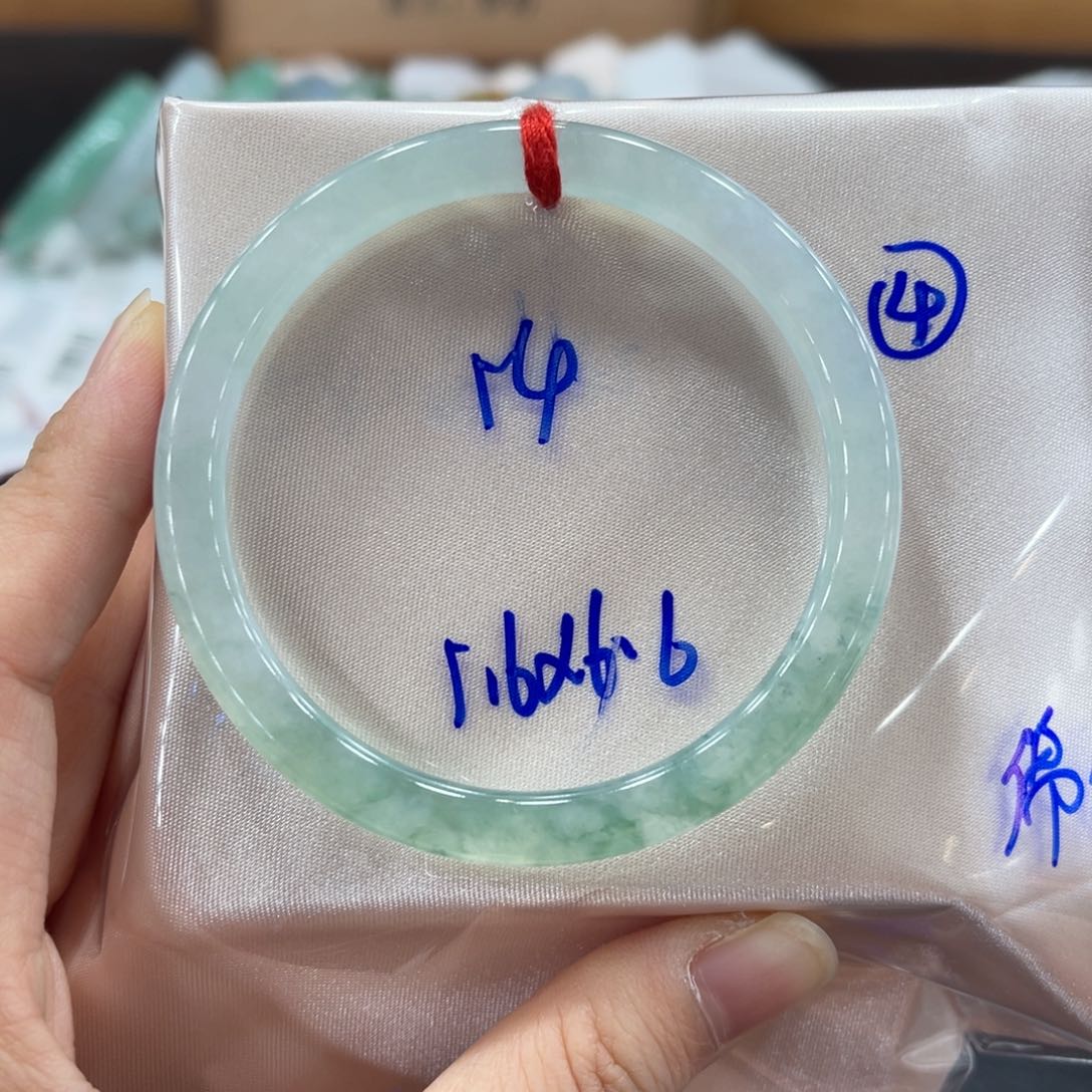 未镶嵌手镯翡翠翡翠