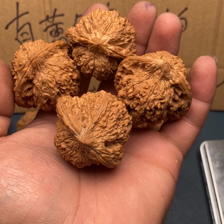 用***6文玩核桃吊坠文玩核桃文玩核桃满天星