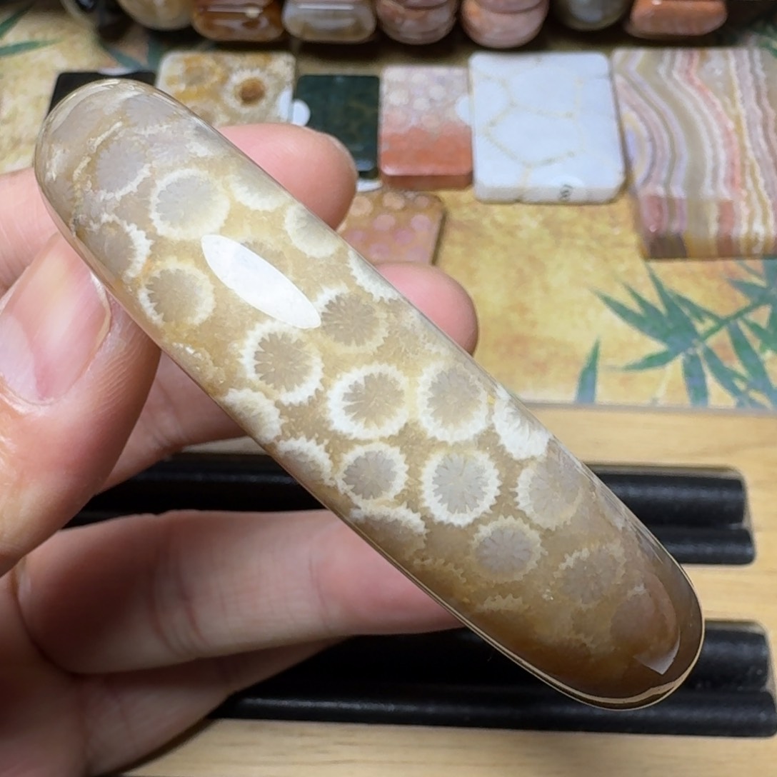 硅化玉纯天然色有机玉石保真色未镶嵌57.5圈口