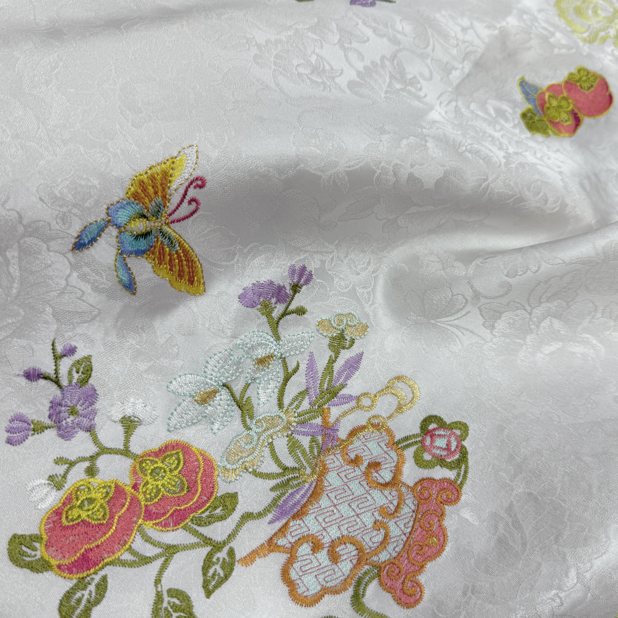 白色-事事如意 国风提花绣花时尚新中式服装面料布料