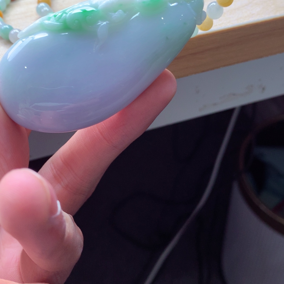 翡翠颈饰未镶嵌吊坠