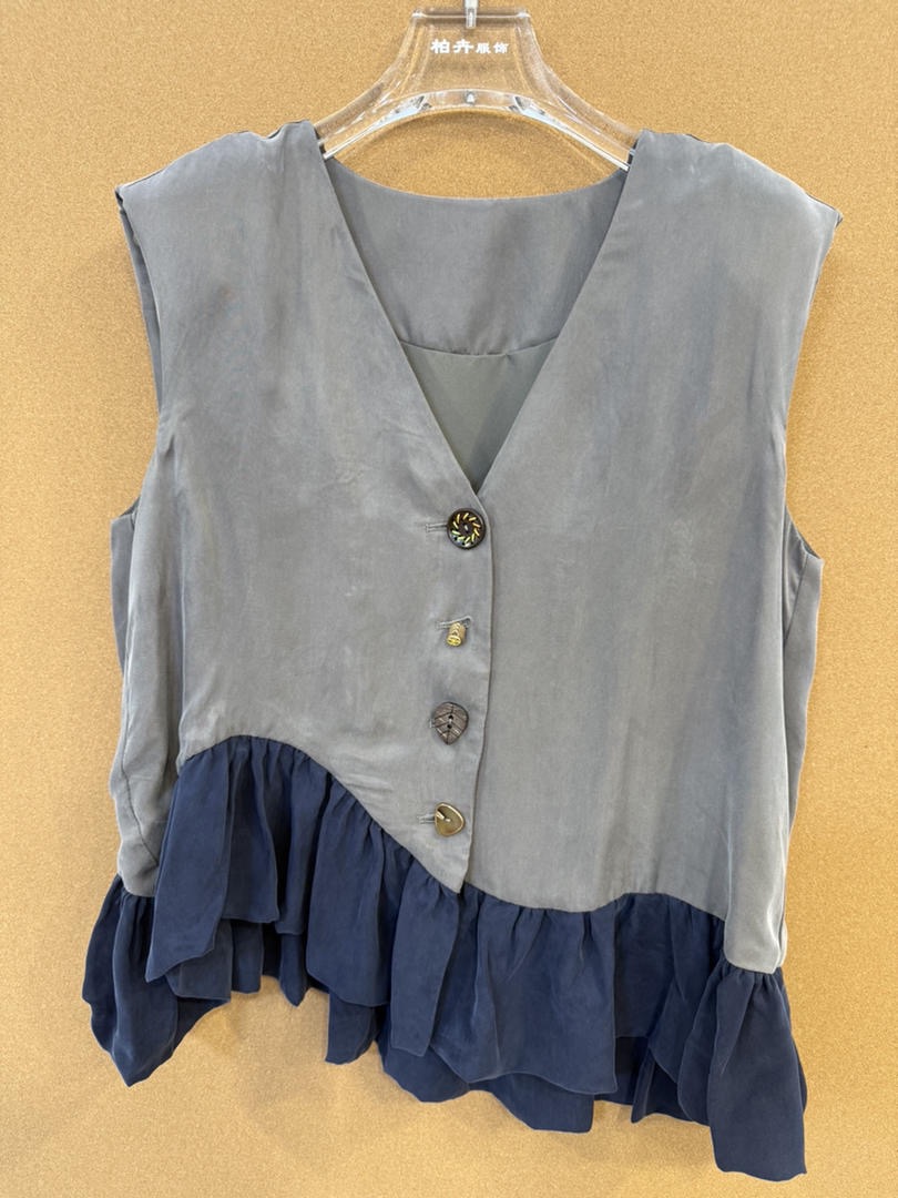 【柏卉服饰】下摆荷叶边拼色马甲