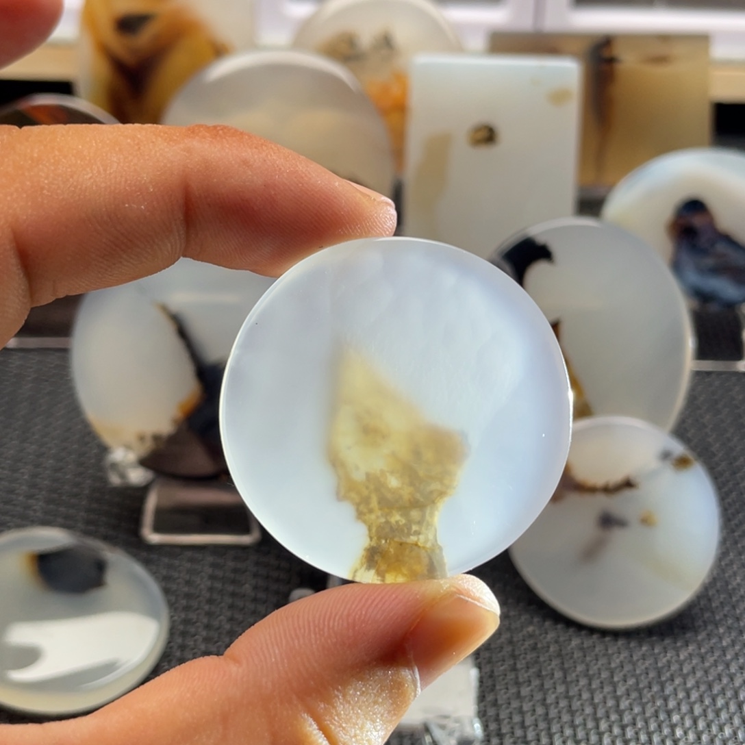 玛瑙/玉髓颈饰未镶嵌