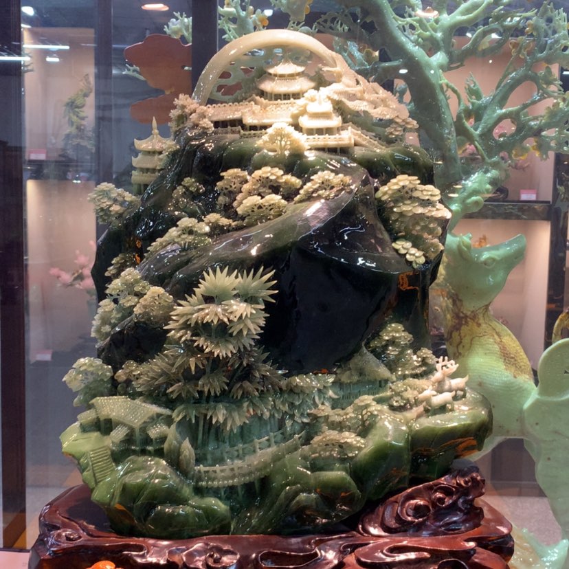 【闪购商品】未镶嵌蛇纹石玉摆件覆膜