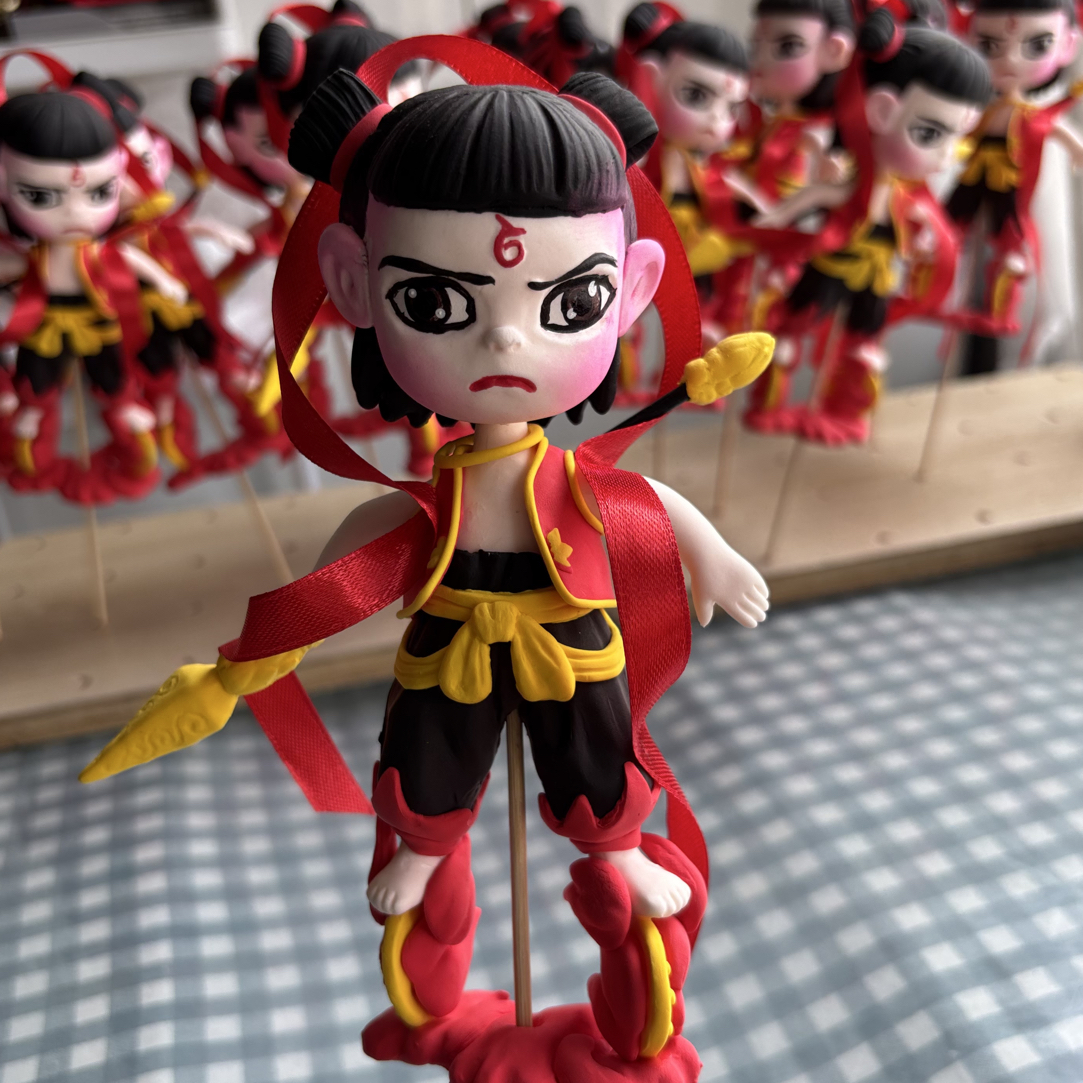 可爱哪吒敖丙卡通人魔童降世表演服饰竹签娃娃面人批发