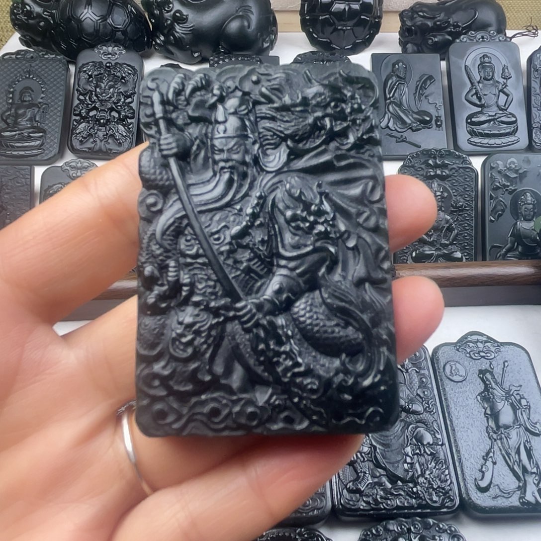 风***里和田玉未镶嵌颈饰