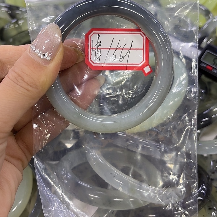 小***情蛇纹石玉未镶嵌手镯