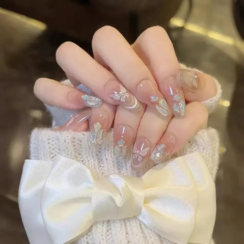 春夏蝴蝶闪钻手工穿戴甲美少女气质显白色系可拆卸假指甲片裸色