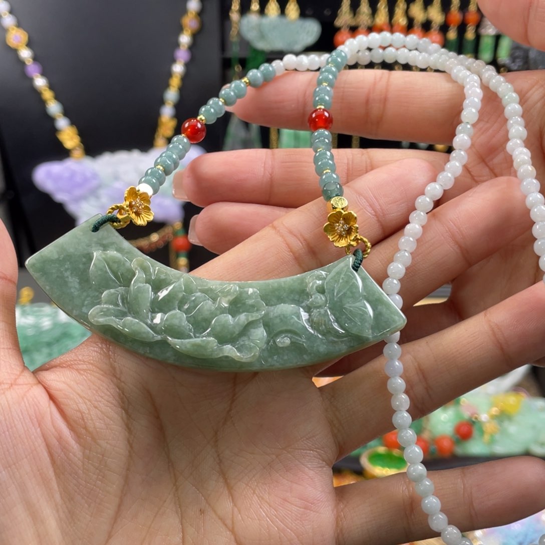 翡翠颈饰未镶嵌代编织