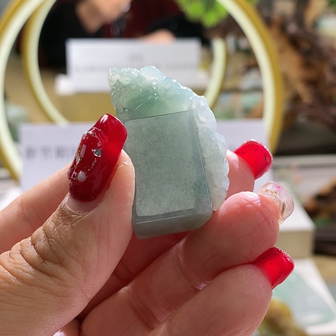 【闪购商品】翡翠颈饰未镶嵌印章