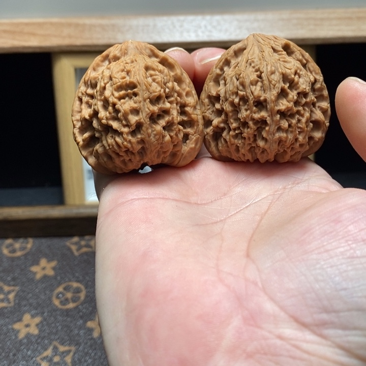 不****文玩核桃吊坠南疆