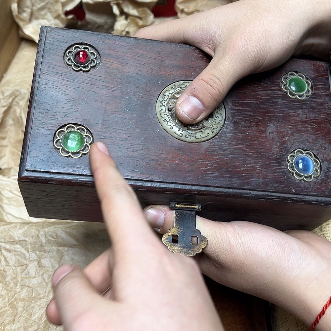 大叶紫檀（黑酸枝木类）