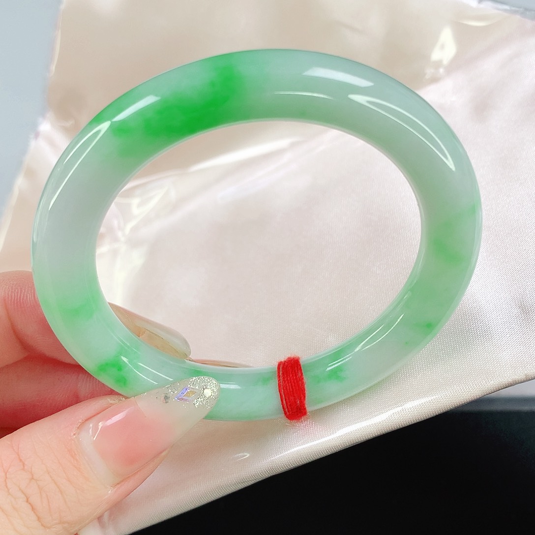 翡翠手镯未镶嵌5134翡翠