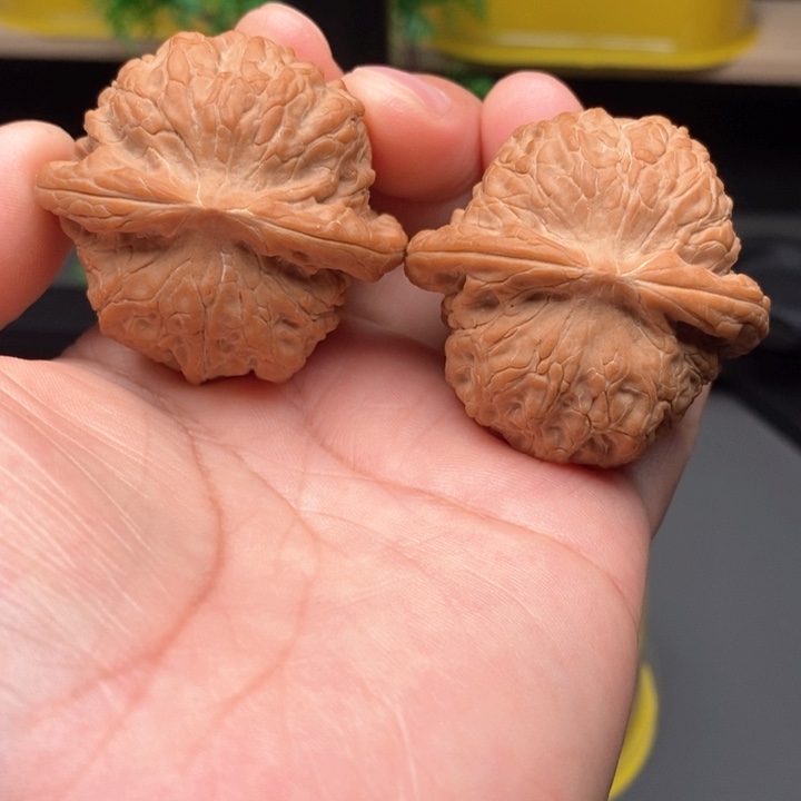 文玩核桃把件血麒麟