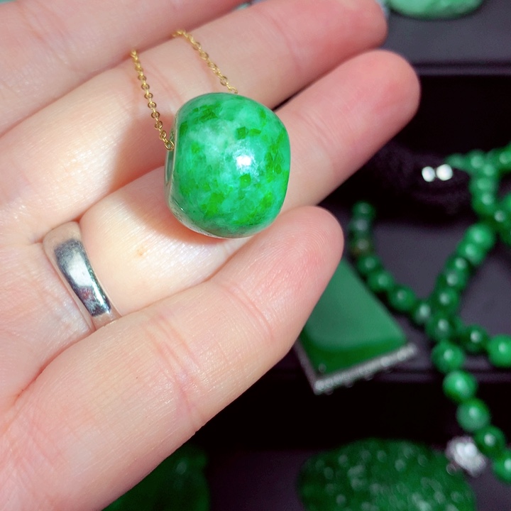 翡翠未镶嵌毛衣链