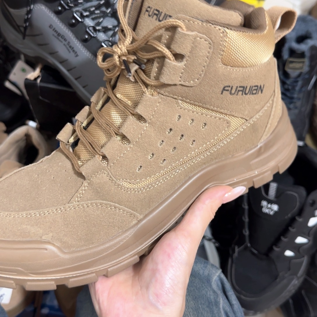 42码高帮卡其翻毛牛皮马丁靴高货