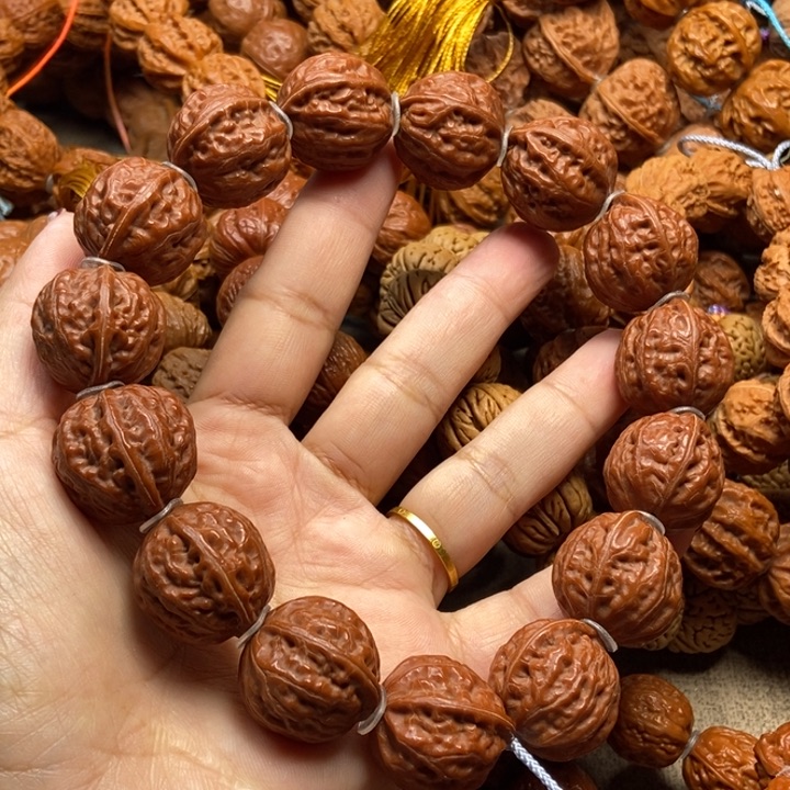 文玩核桃吊坠粗筋八棱