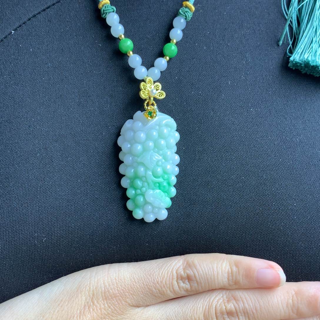 翡翠颈饰未镶嵌翡翠