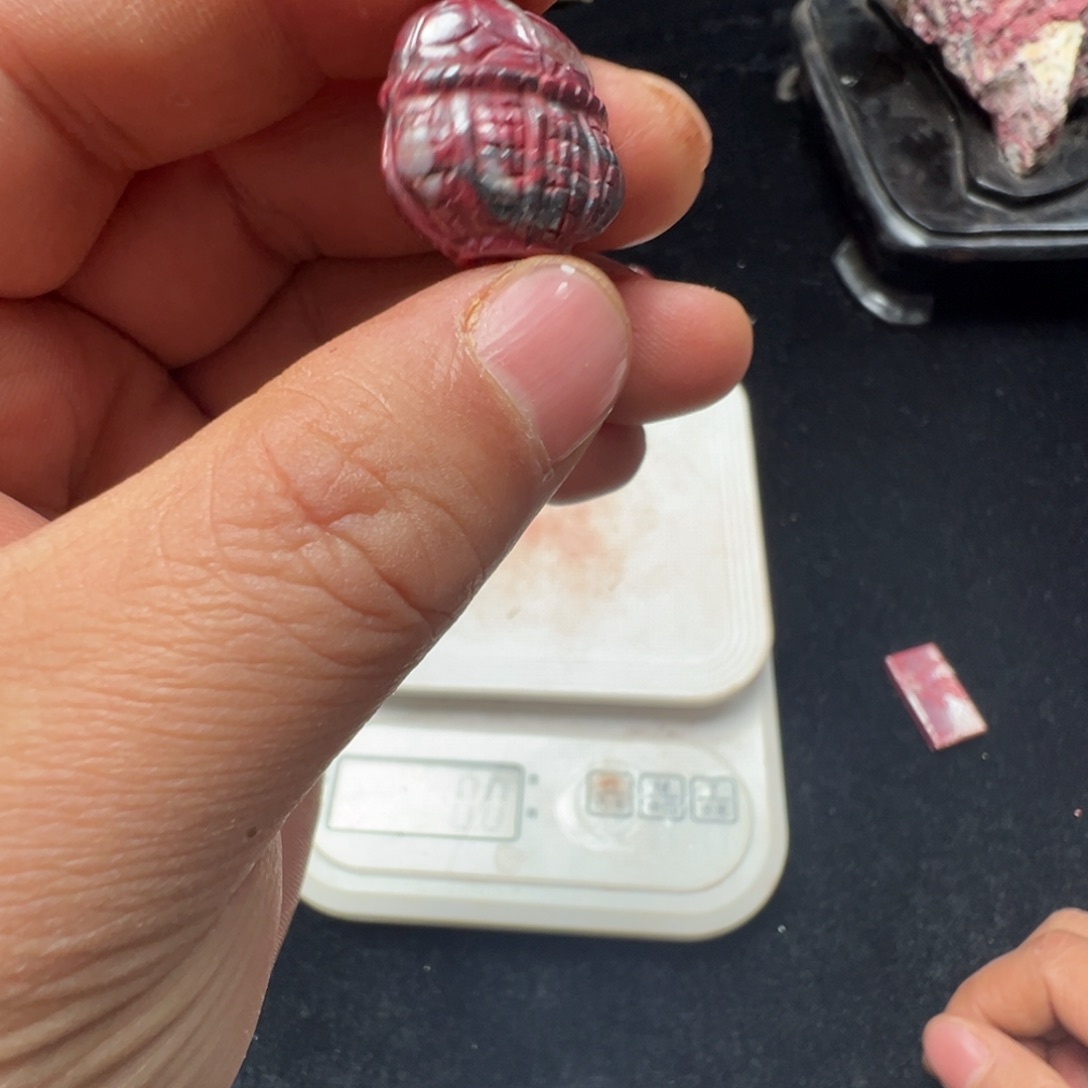 天然辰砂天然朱砂原矿吊坠