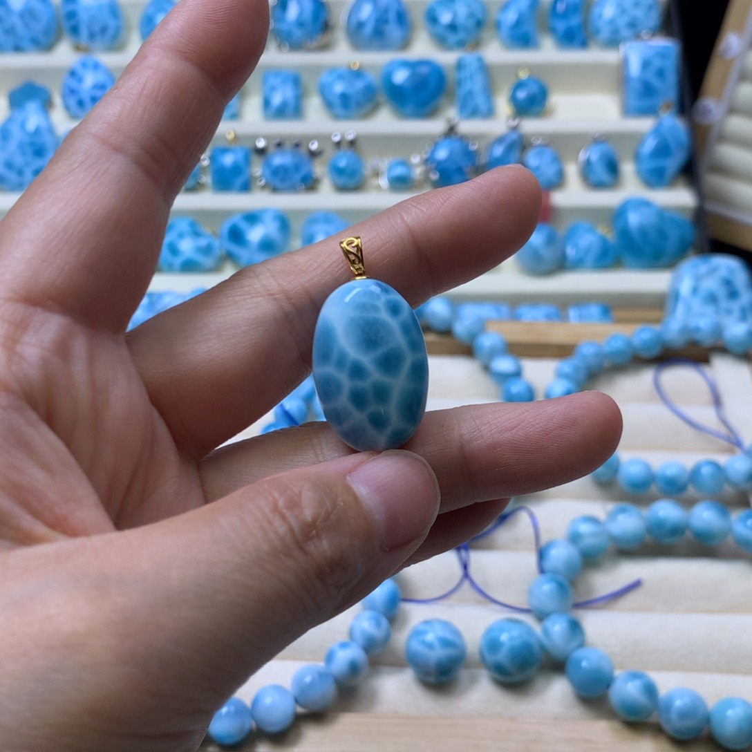 沁***阳针钠钙石（海纹石）未镶嵌颈饰