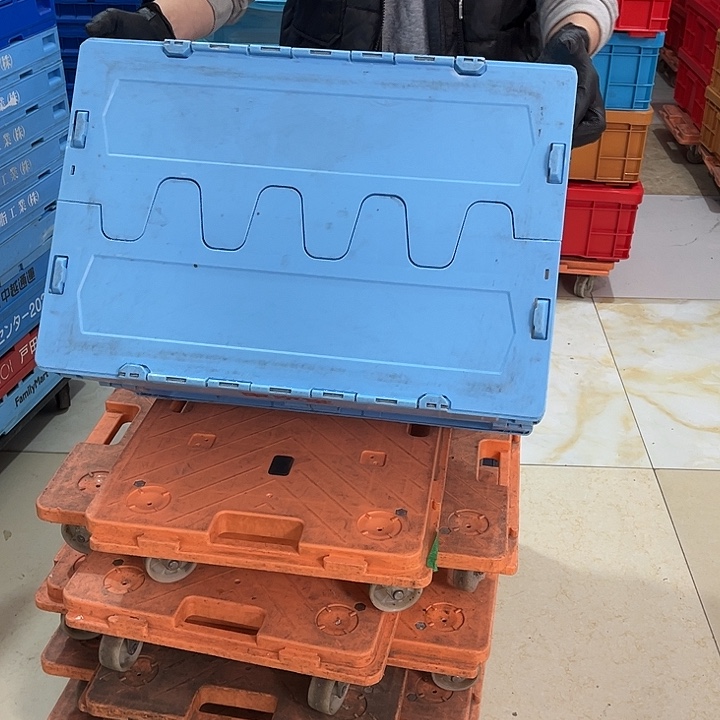 撇***生厚款家用五金工具箱一个带盖