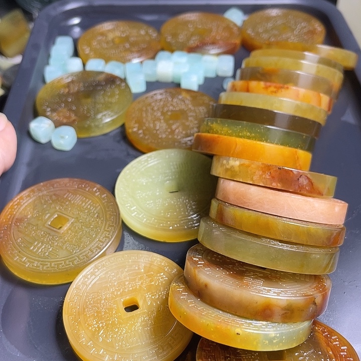 玩***照蛇纹石玉未镶嵌岫玉时尚挂件