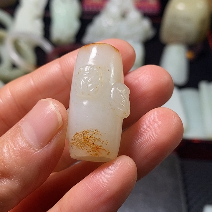 知***足和田玉（糖玉）未镶嵌颈饰