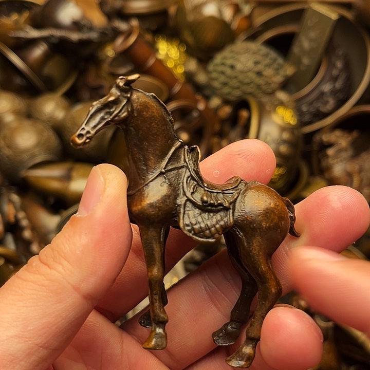 精美铜器做工精湛