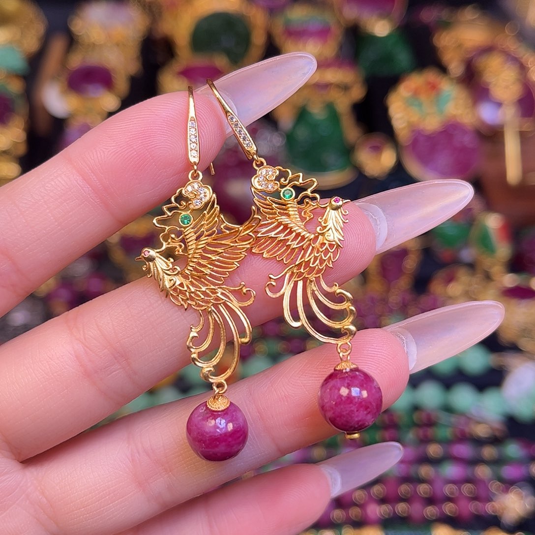 耳饰未镶嵌红宝石