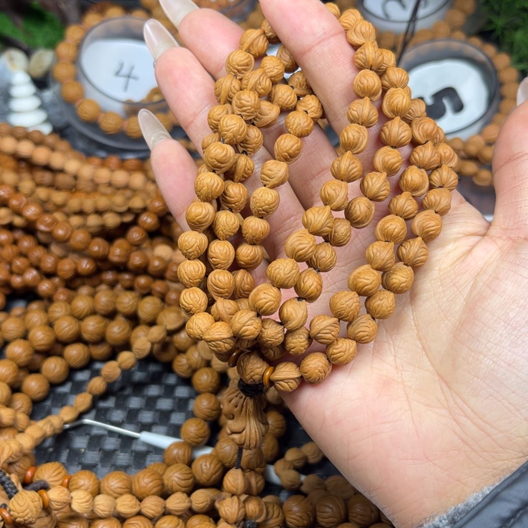 吊坠桃核把***哭桃核脖挂